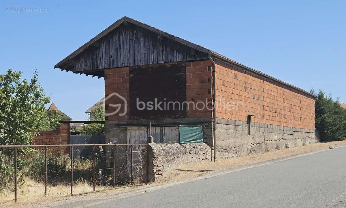 Terrain à LA PACAUDIERE