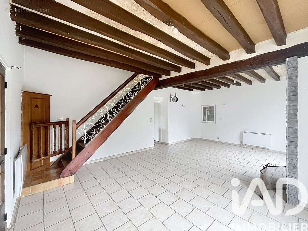 Maison 83 m² à Saint-Maurice-Sur-Aveyron  - photo 6