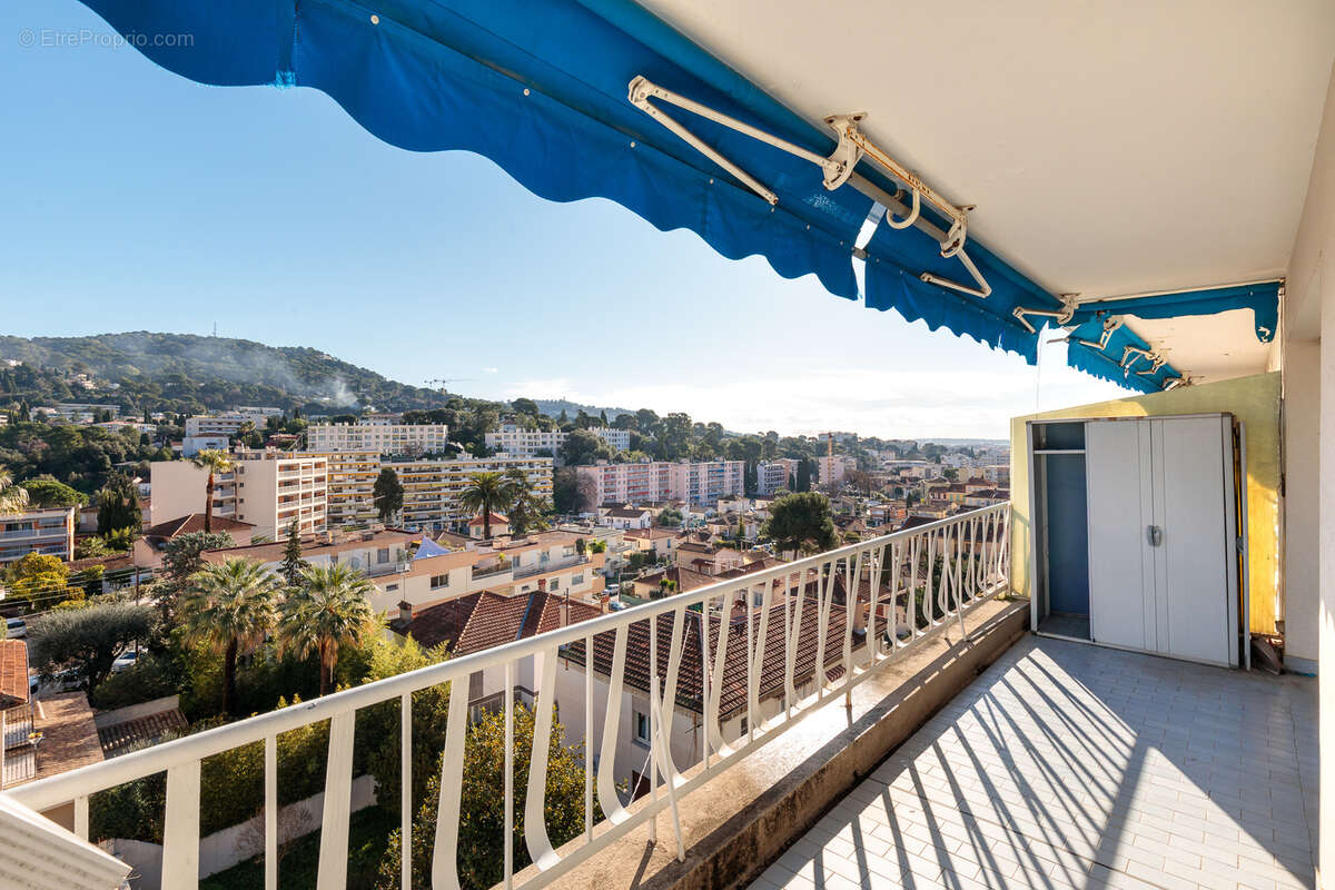 Appartement à LE CANNET