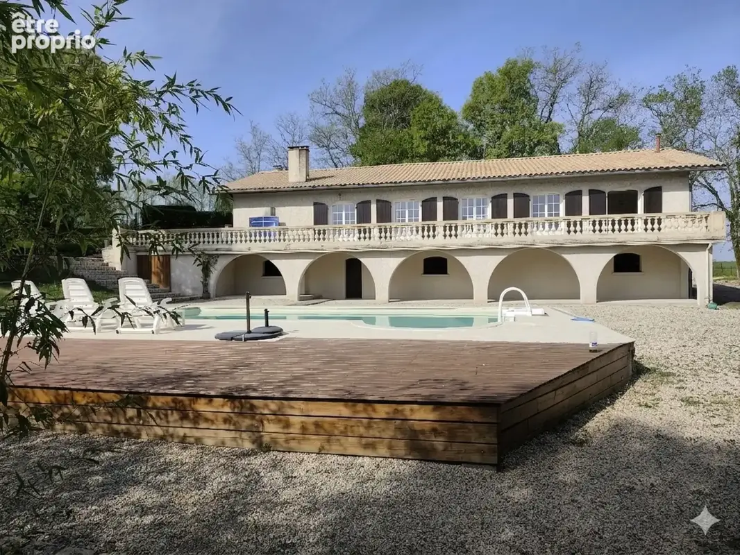 Maison à vendre 7 pièces VOEUIL ET GIGET (16) - photo 2