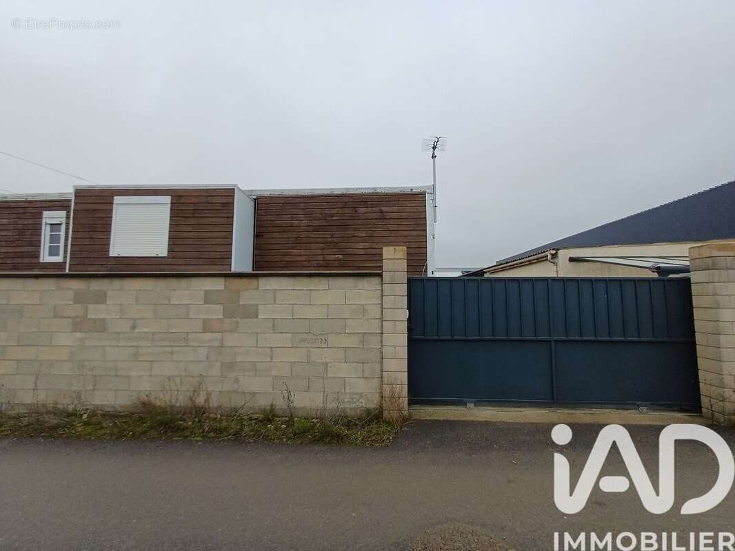 Photo 2 - Terrain à SAINT-GERMAIN-LAVAL