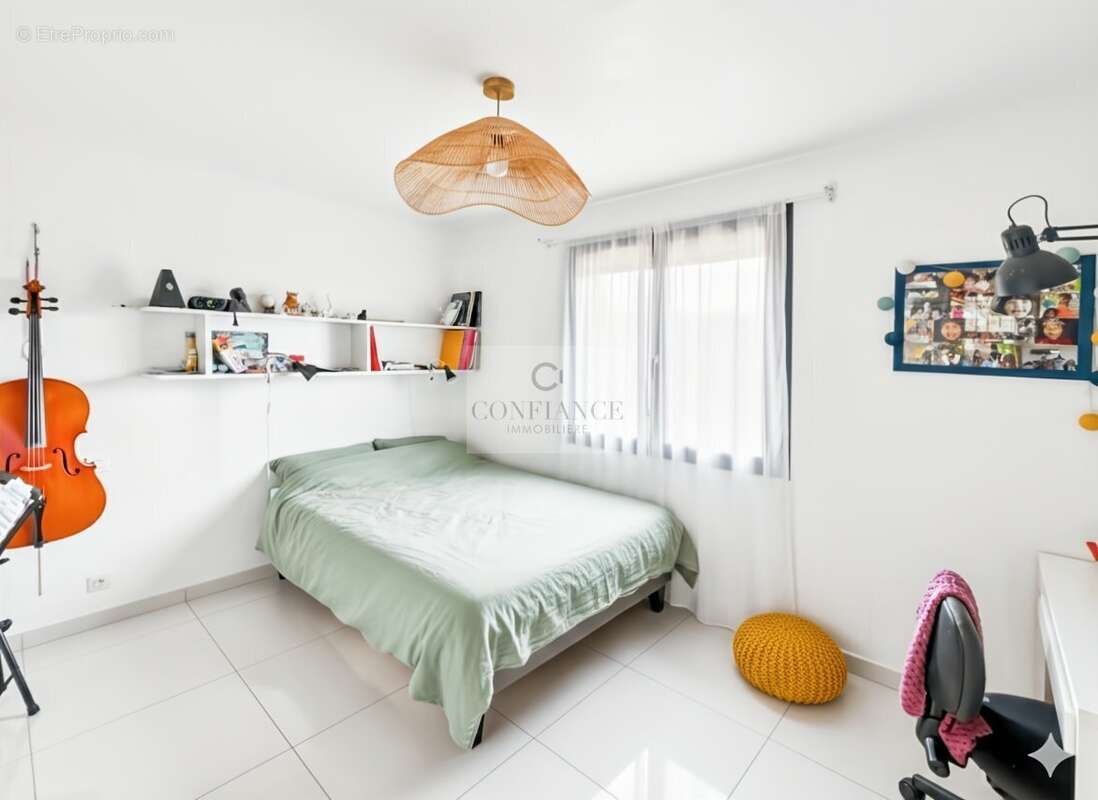 Maison à TOURRETTES-SUR-LOUP