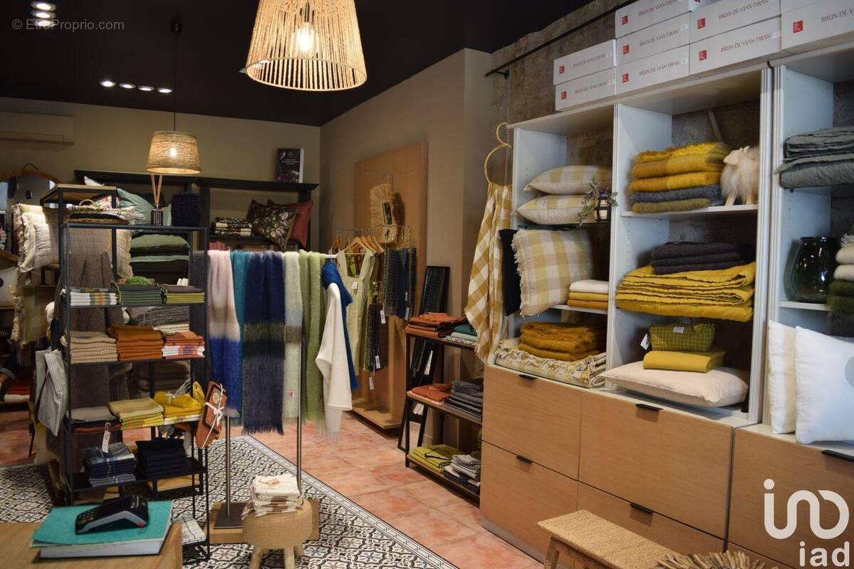 Photo 1 - Commerce à L&#039;ISLE-SUR-LA-SORGUE