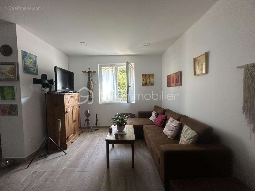 Maison à LES SALLES-DU-GARDON