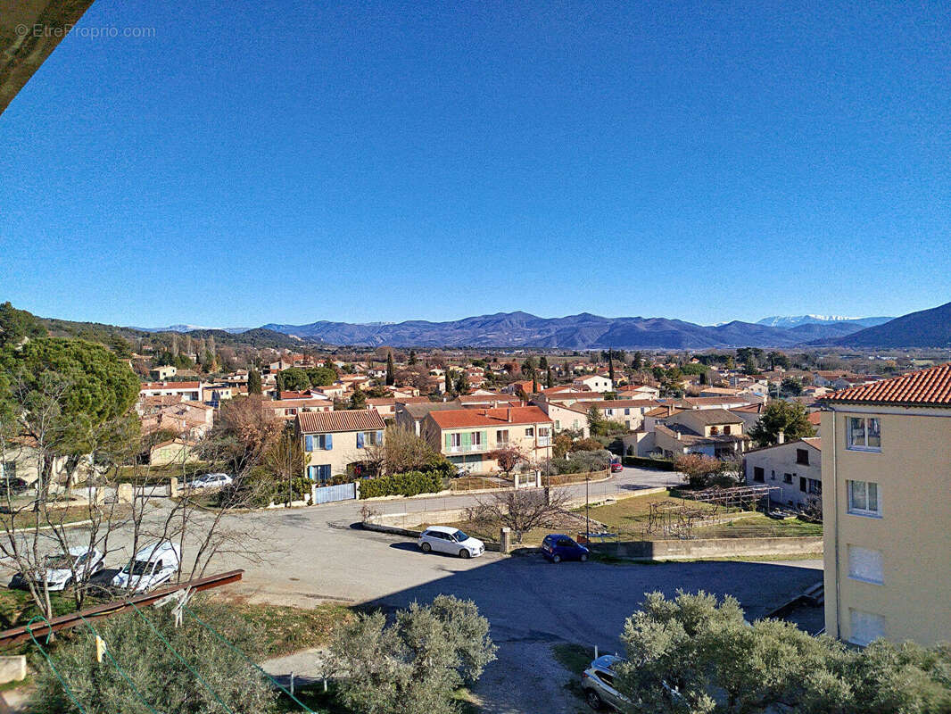 Appartement à PEYRUIS