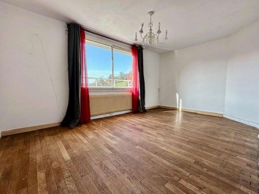 Maison à SAINT-CALAIS