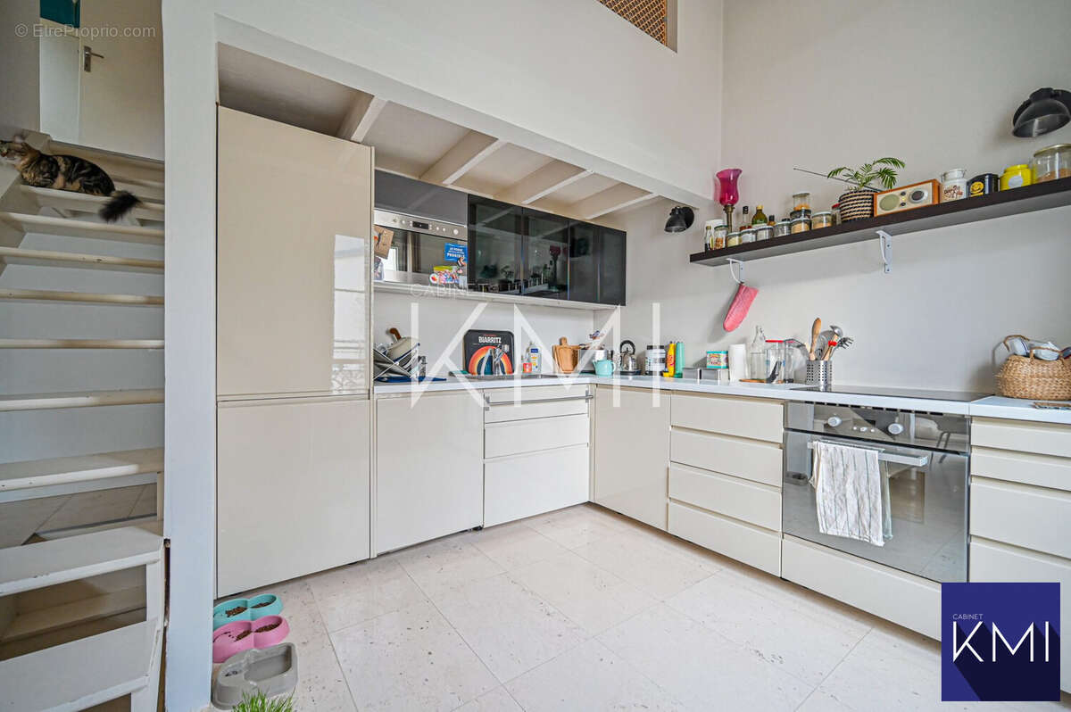 Appartement à PARIS-11E