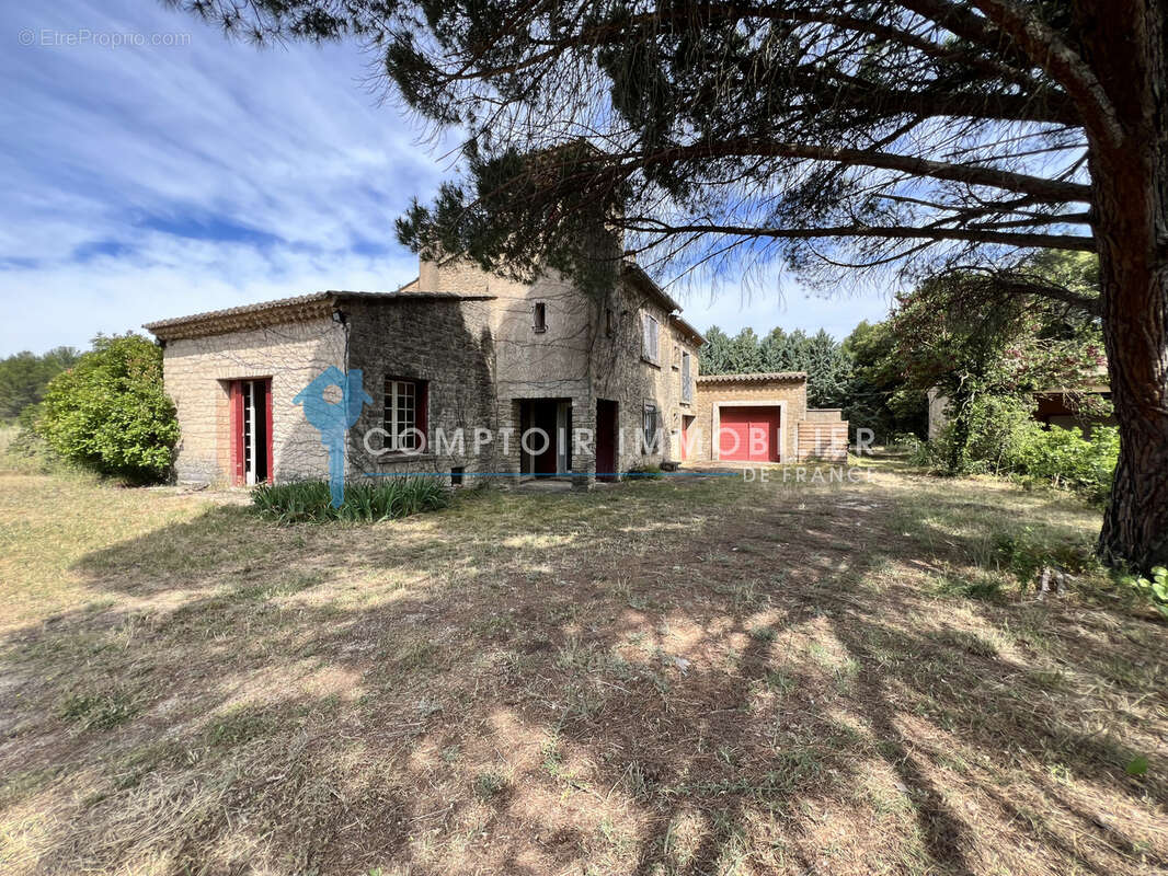 Maison à MAUBEC