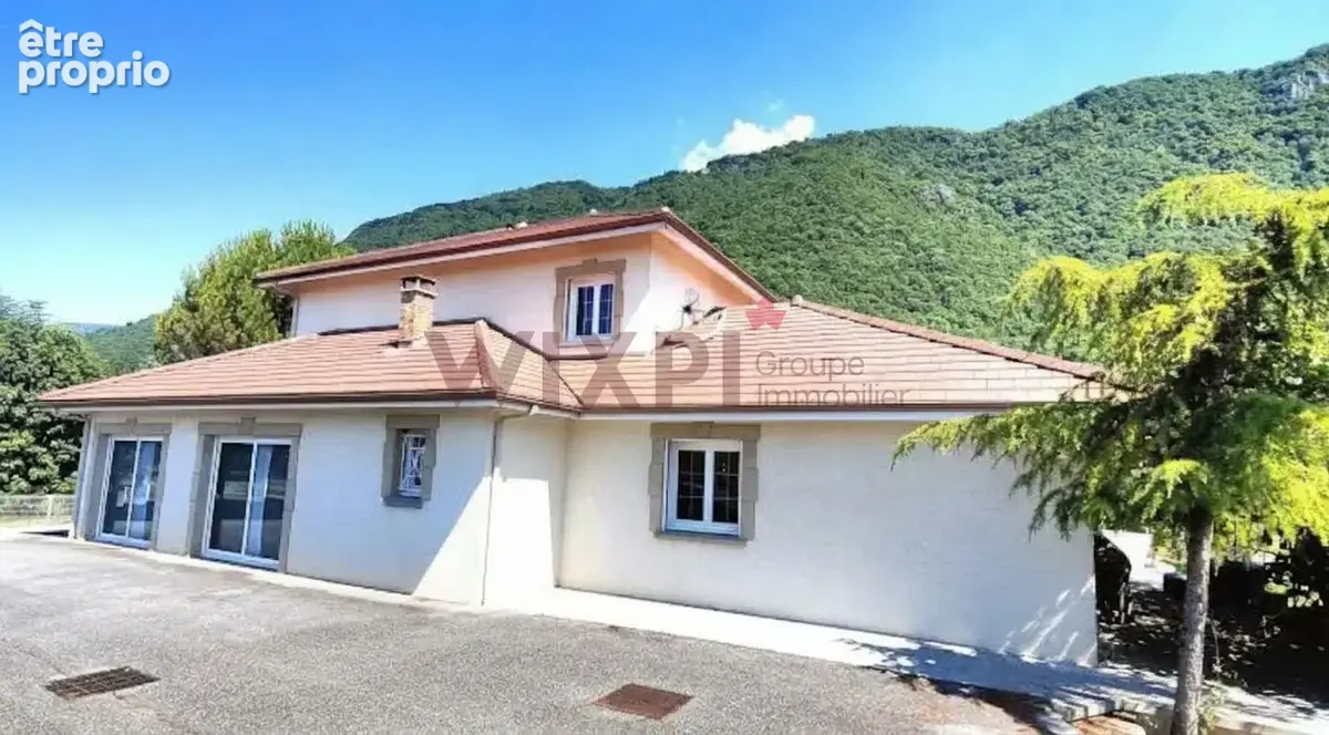 Photo Maison à Cognin-Les-Gorges au prix de 625 000€