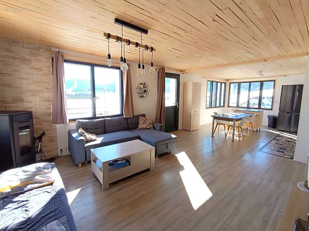 Appartement à MEAUDRE