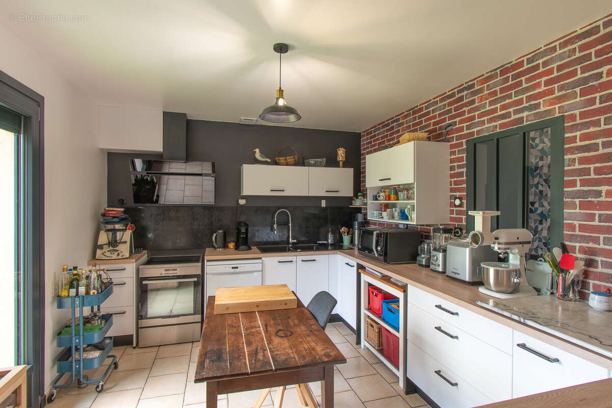Maison Saint Hilaire De Court 7 pièce(s) 152.06 m2 - photo 5