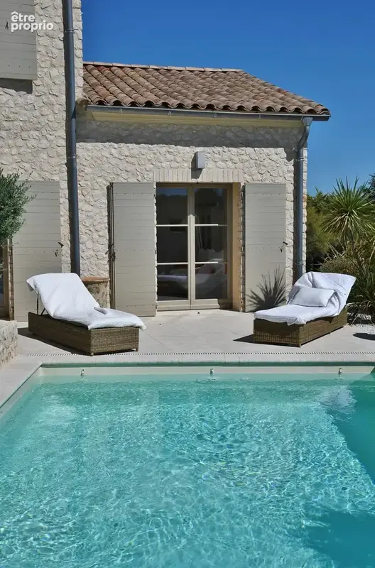 Uzès : Unique propriété avec jardin, piscine et vue - photo 12