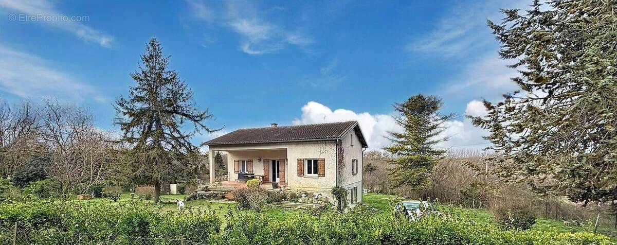 Photo 1 - Maison à LAPENNE