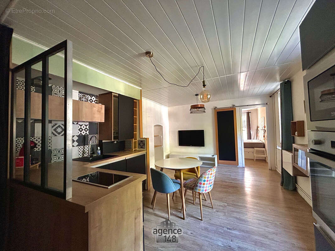 Appartement à MARSEILLE-2E