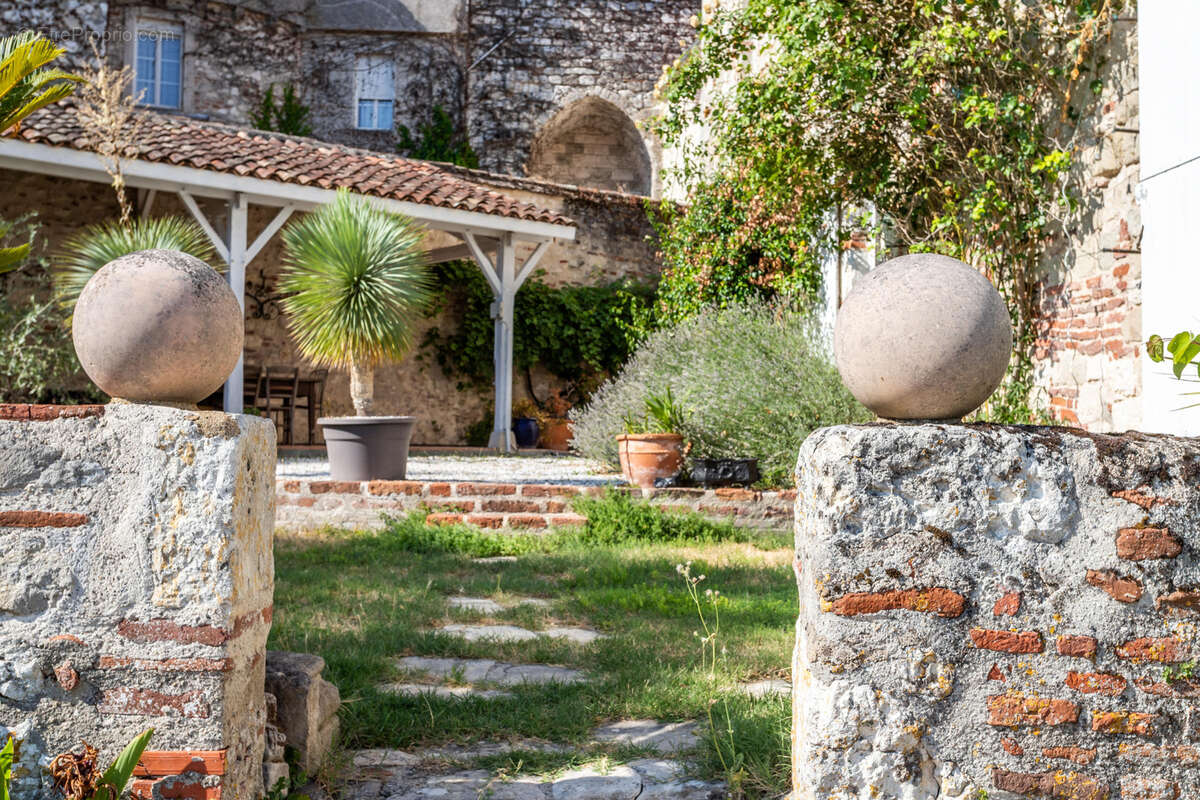 Maison de village avec jardin et piscine - photo 11