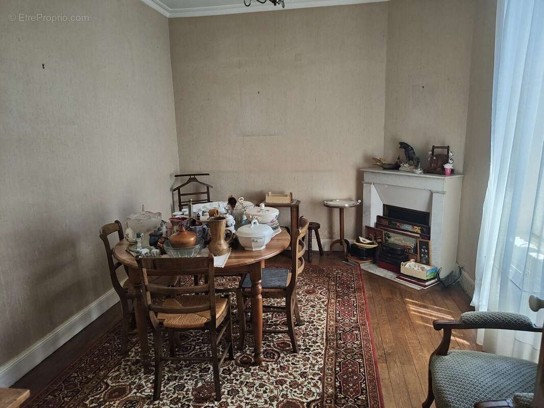 Maison à LA CHATRE