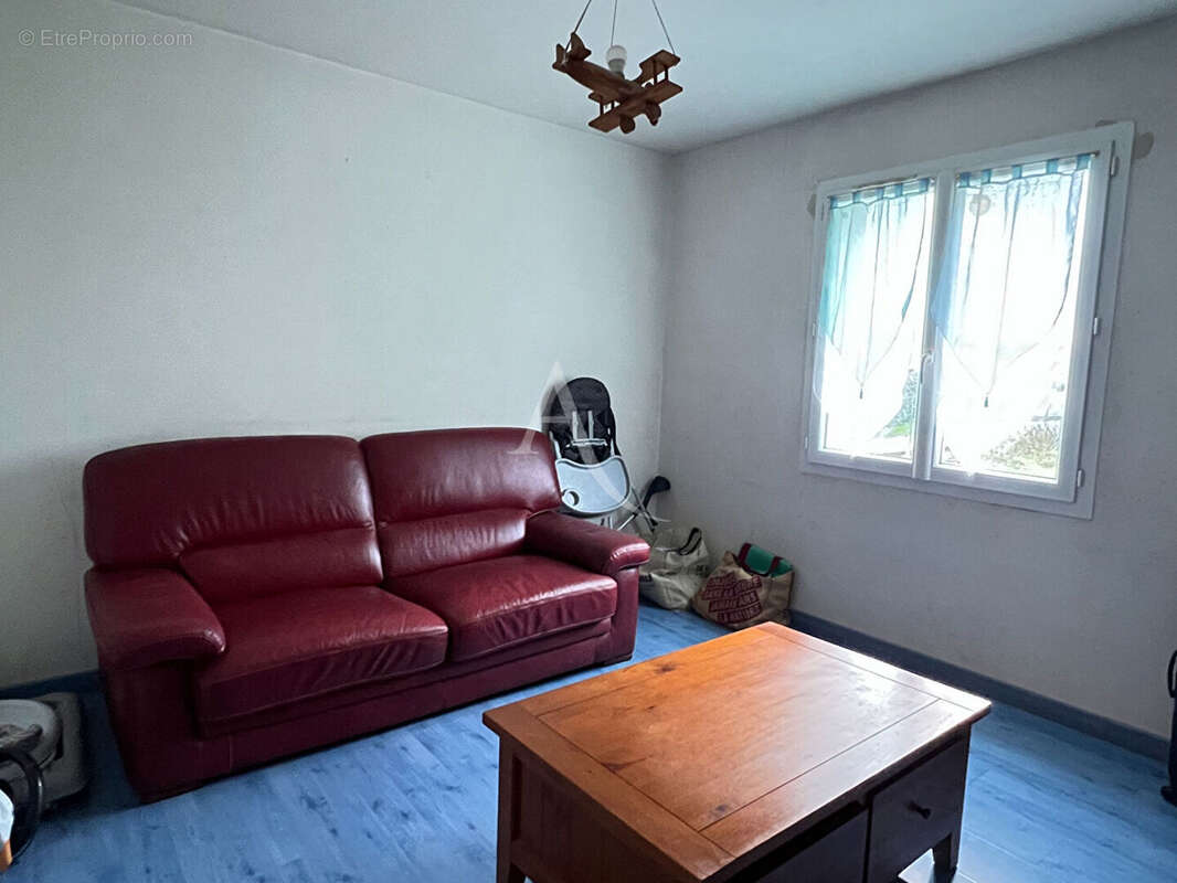 Maison à MOUZEUIL-SAINT-MARTIN