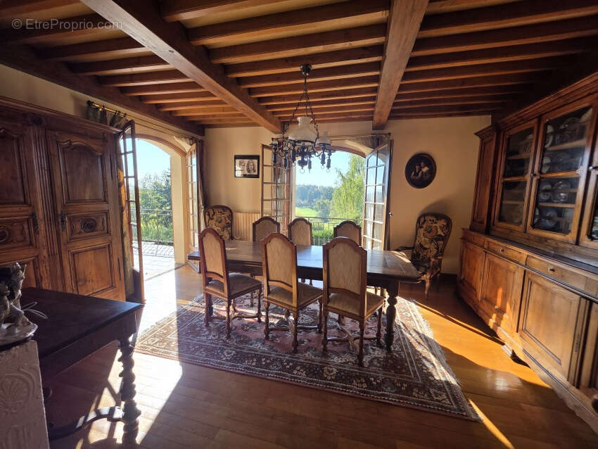 Maison à VILLOSANGES