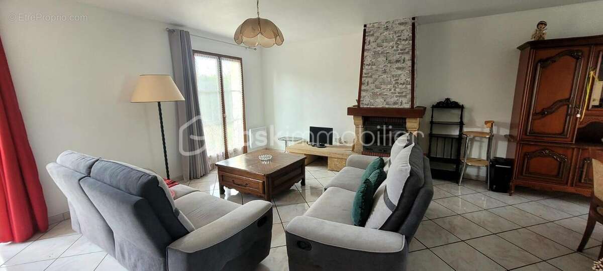 Maison de plain-pied sur terrain clos de 768 m² - photo 3