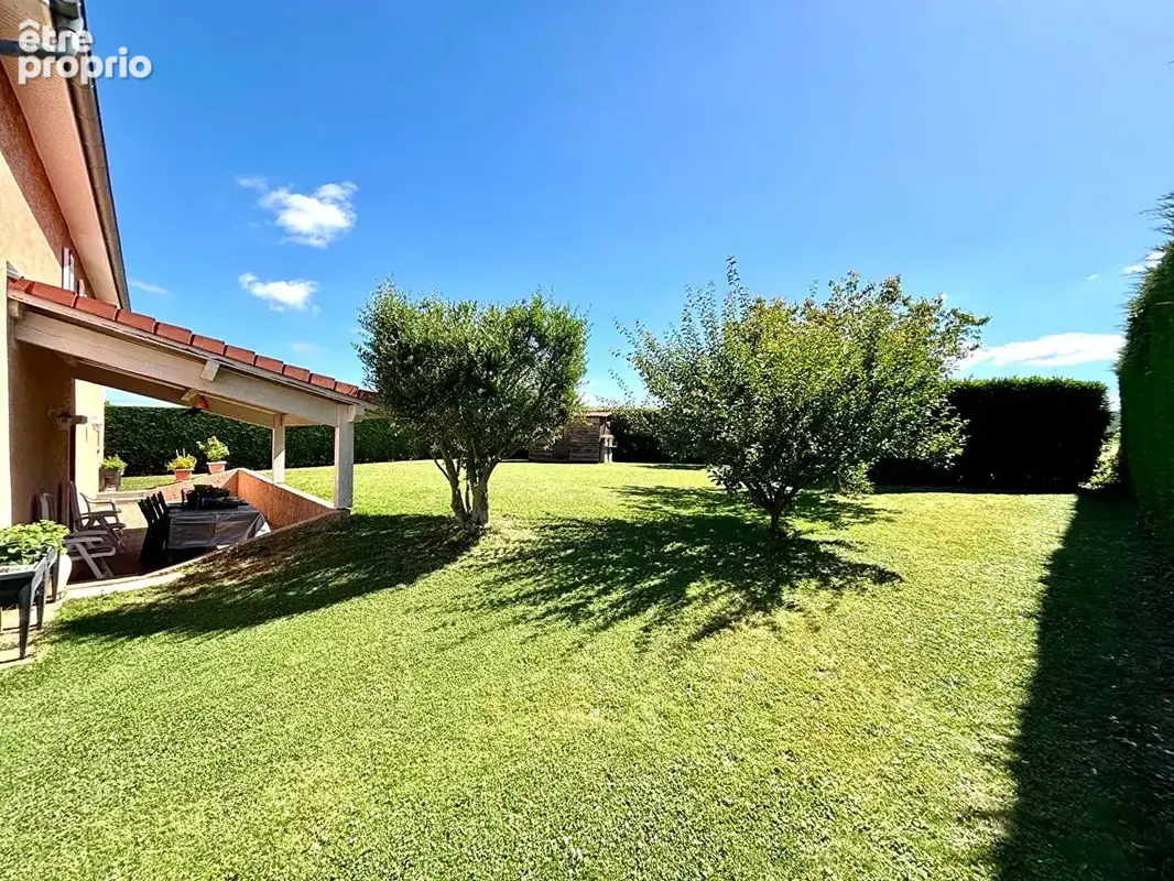 Maison Neuville Sur Saône 4 pièces 90m2 avec sous-sol complet et terrain de 907m² - photo 4