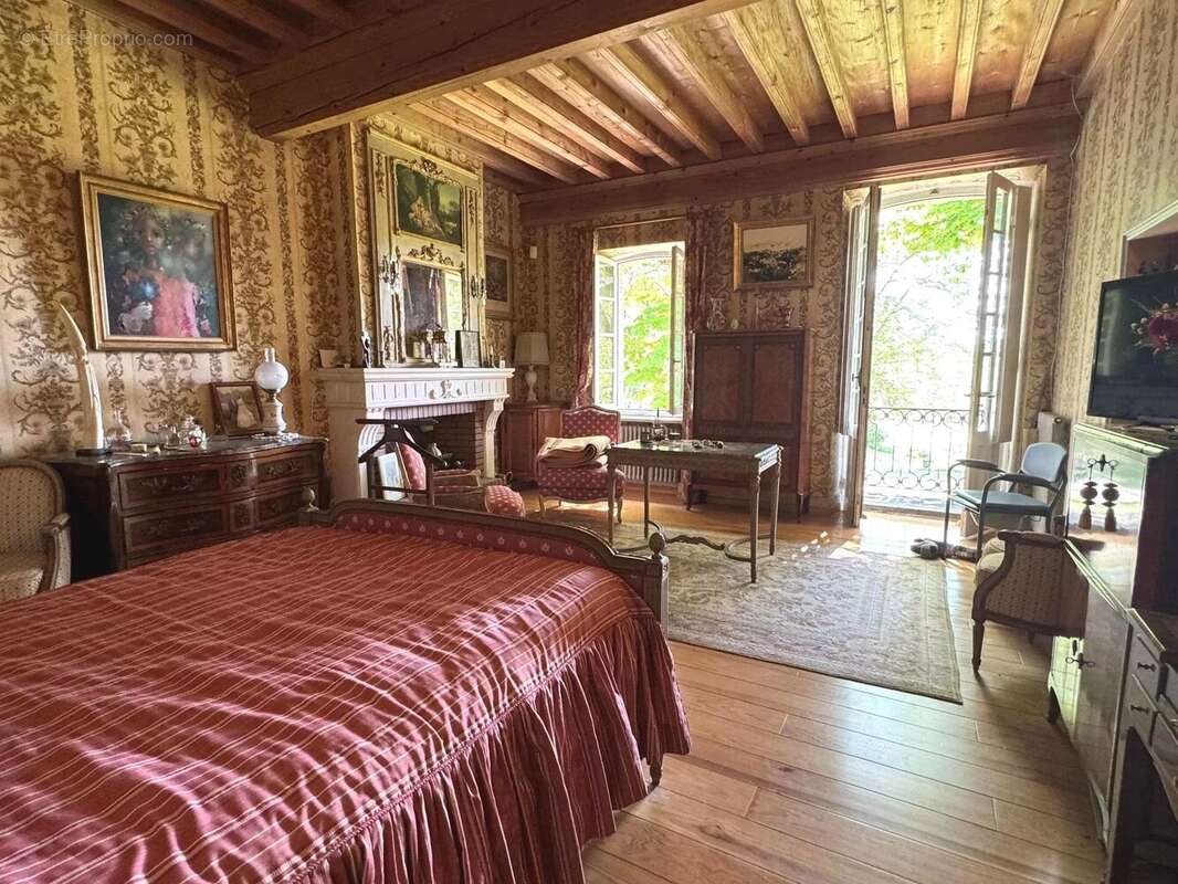Maison à SAINT-MARTIN-LE-VIEIL