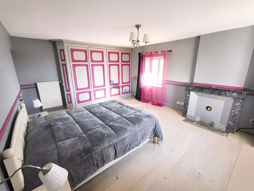 Maison à SAINT-ETIENNE-DES-OULLIERES