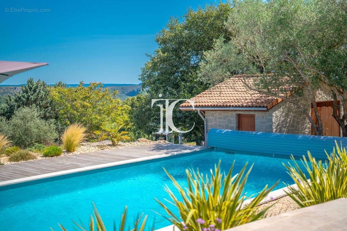 Mas du xviiieme 166m² habitables 4272m² de terrain piscine 11x5 - photo 31