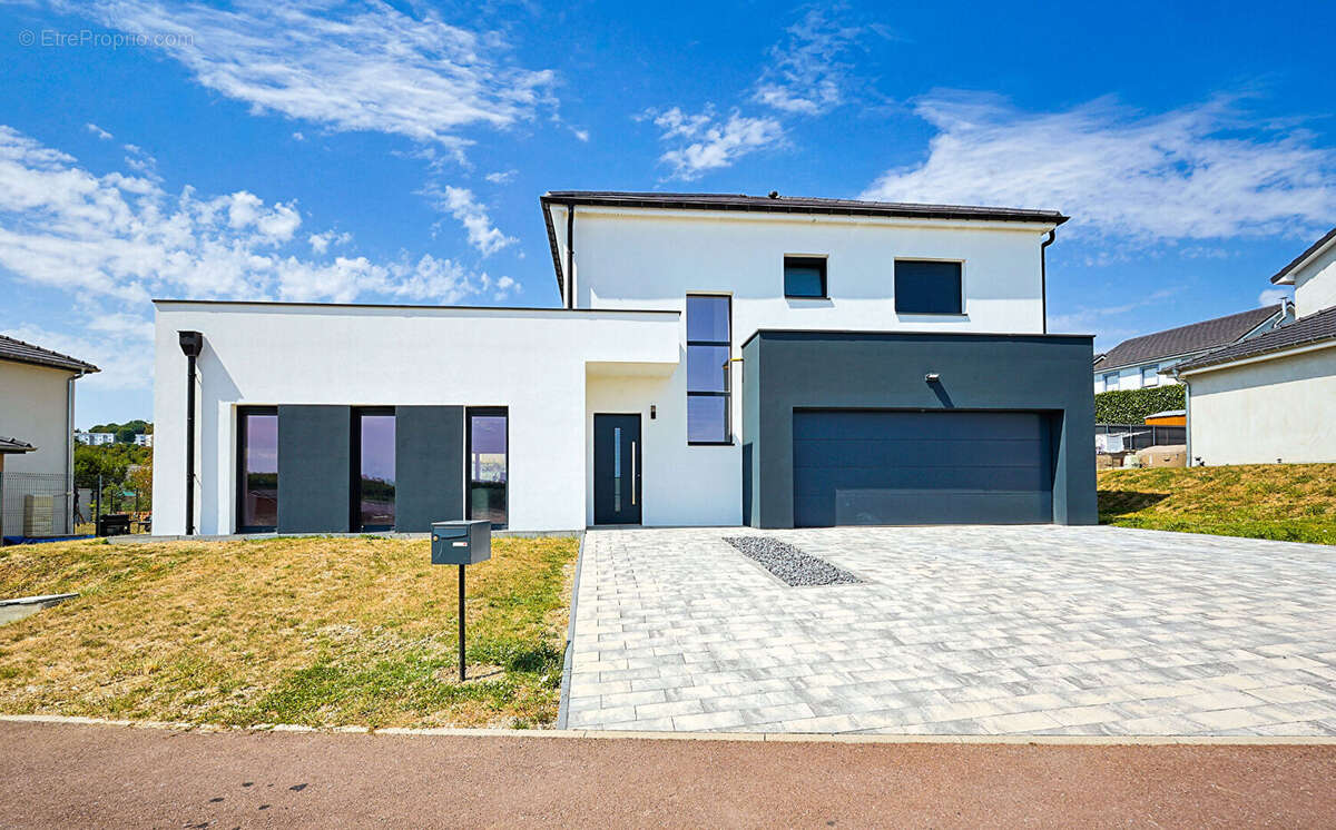 Maison Valmont 6 pièce(s) 150 m2 - photo 2