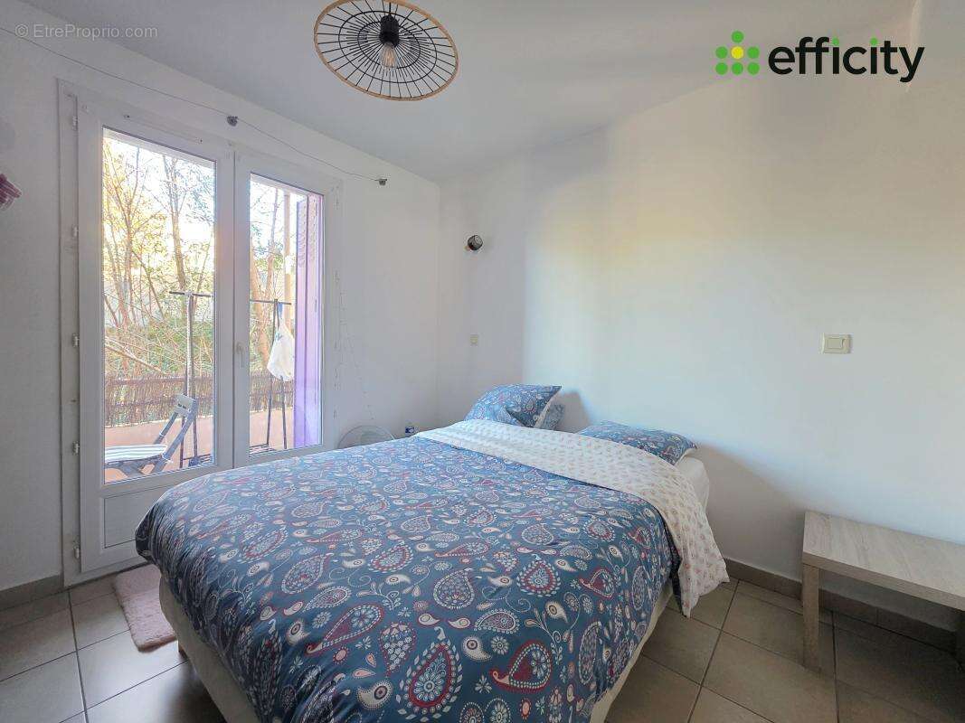 Appartement à VINON-SUR-VERDON