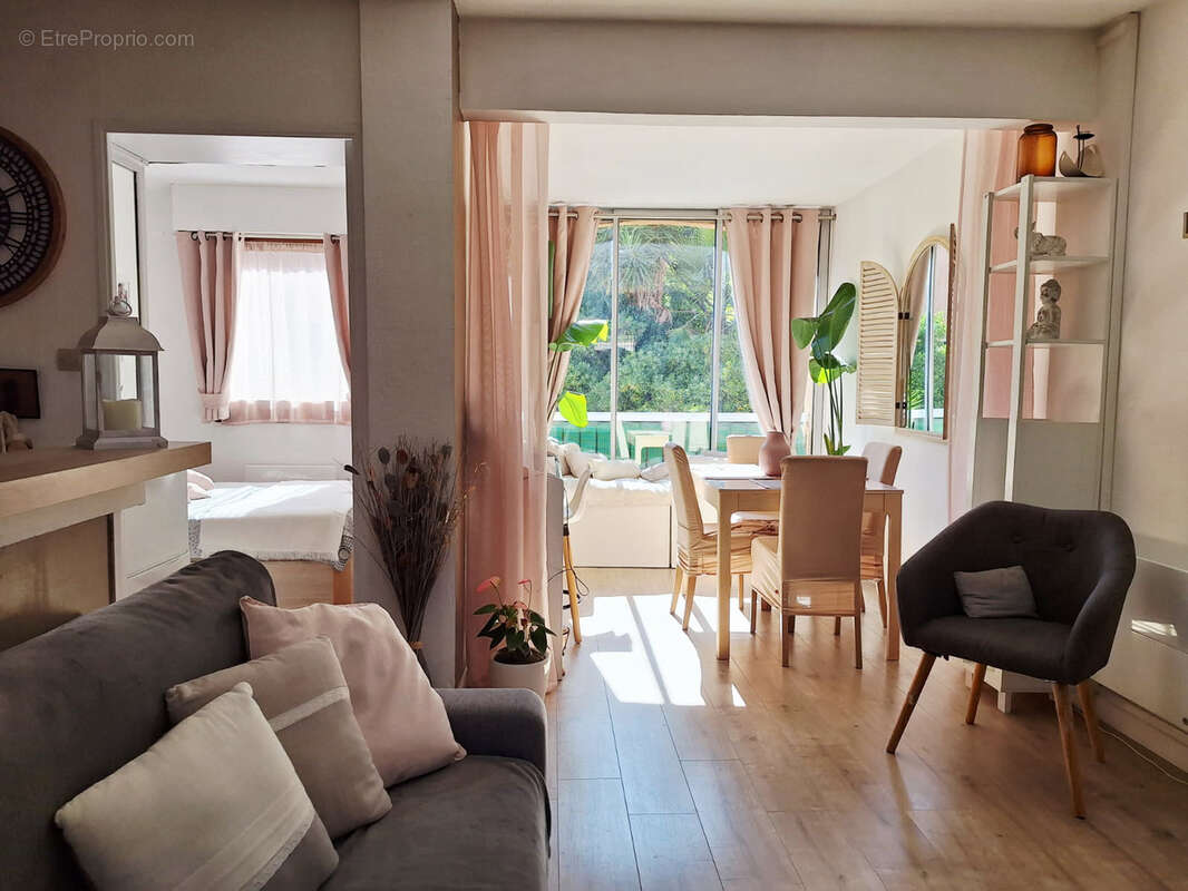 Appartement à SANARY-SUR-MER