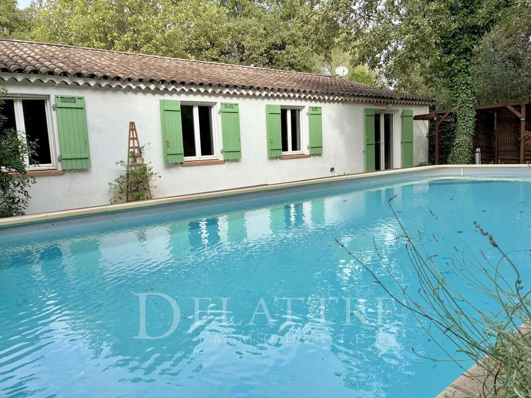 Maison à ROQUEFORT-LES-PINS