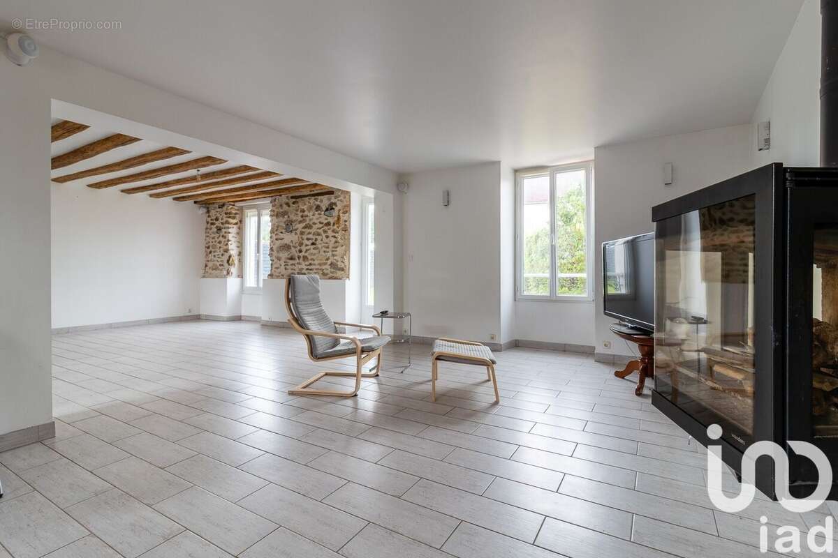 Photo 4 - Maison à LA CELLE-SUR-MORIN