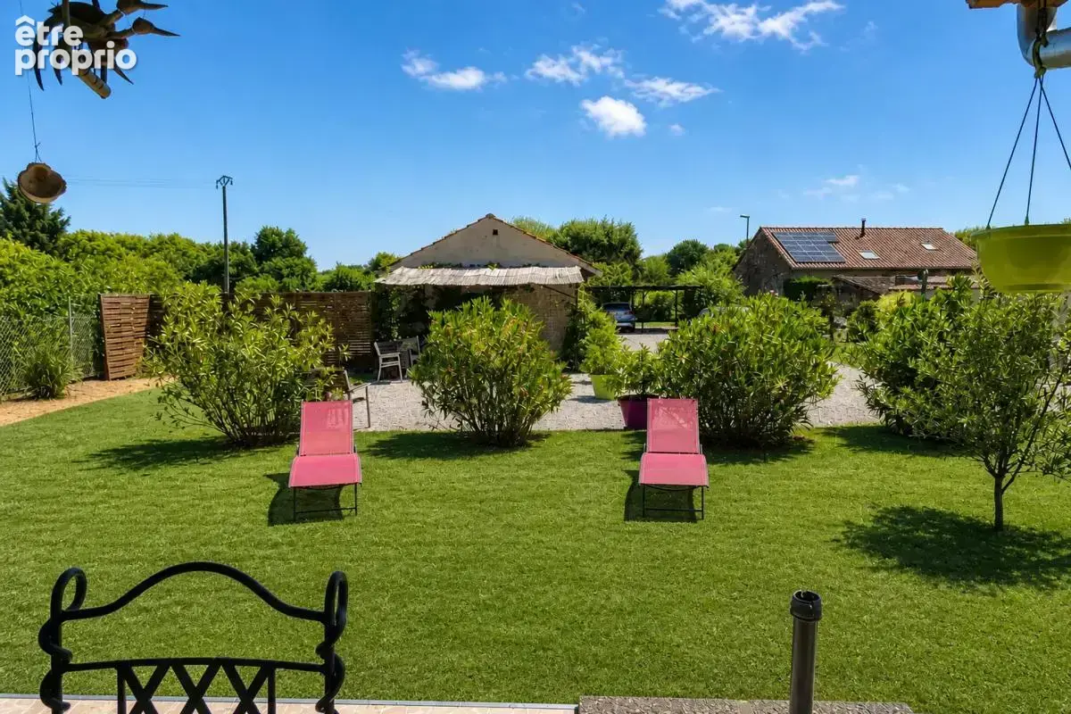 Maison de 6 pièces de 165 m² à La Truchère - photo 7