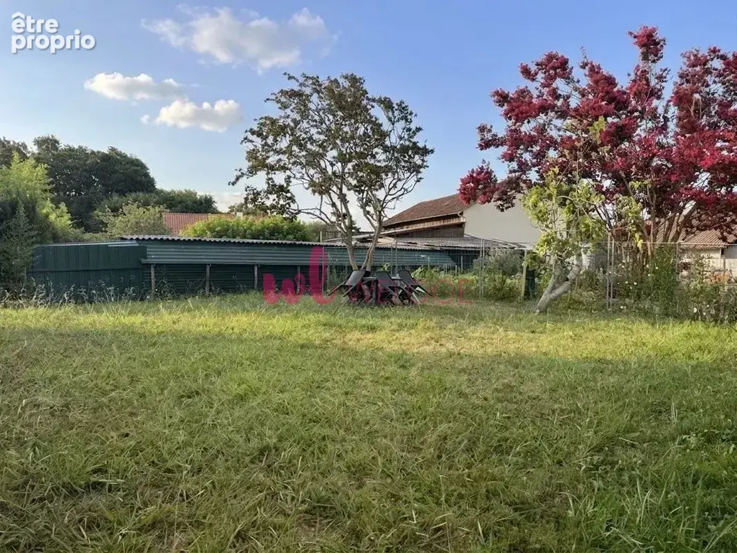 SAUBUSSE - Maison en pierre entièrement rénovée · 3 chambres · Jardin & garage - photo 3