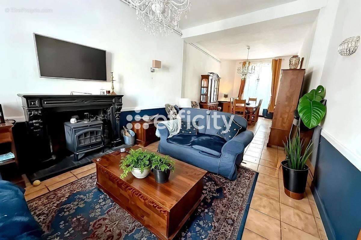 Maison à VILLEFAGNAN