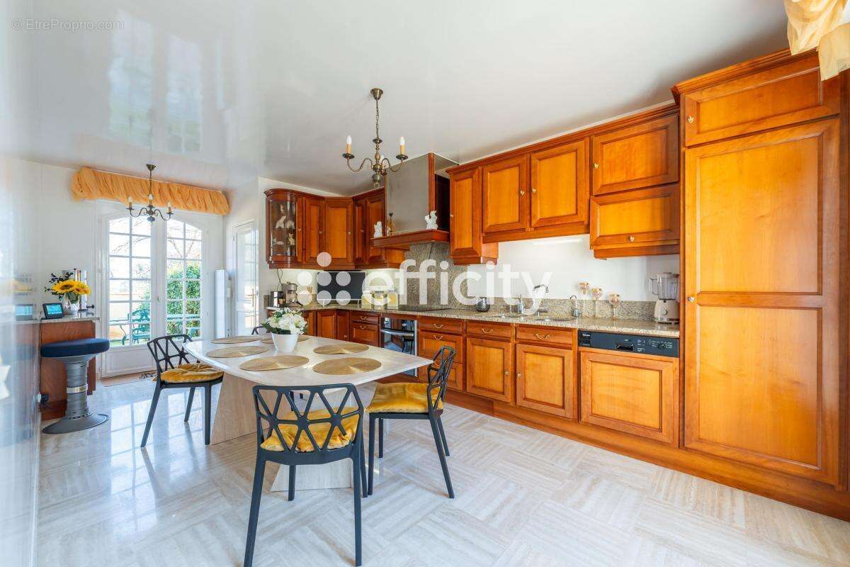 Maison à EPINAY-SUR-ORGE