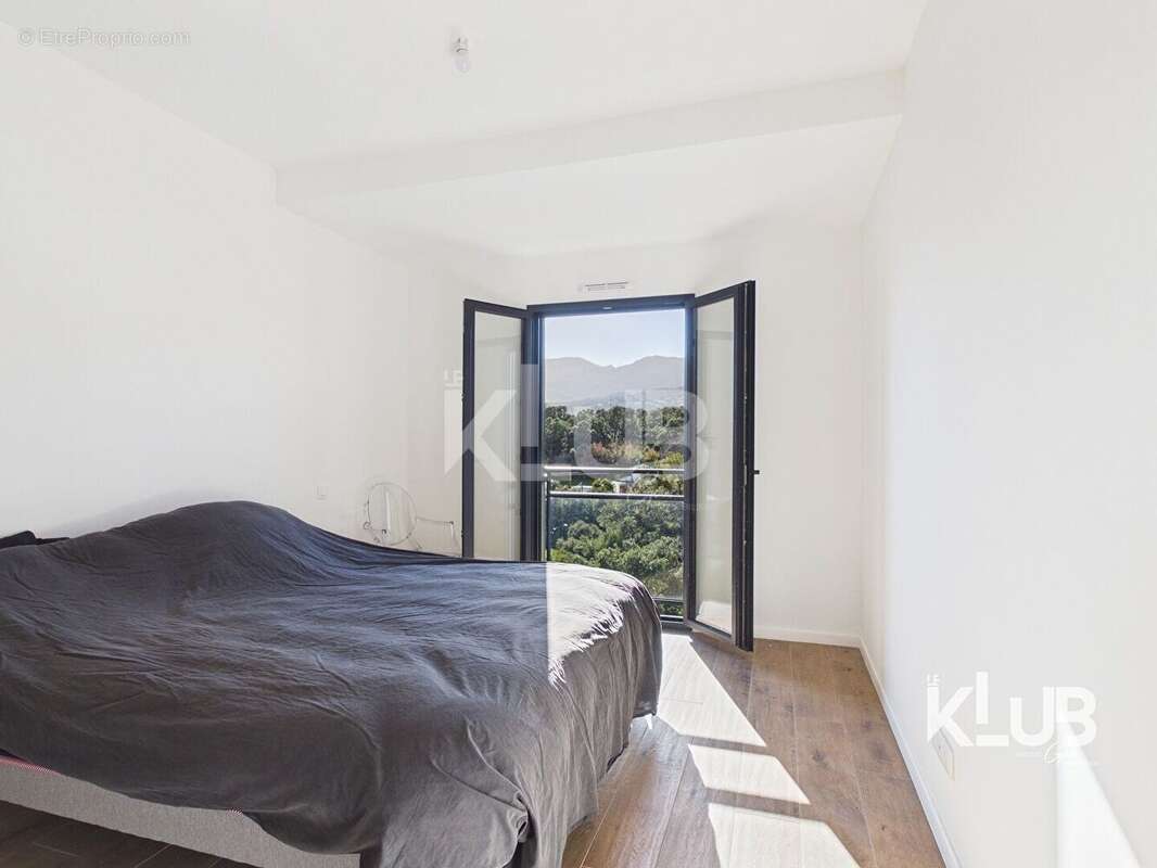 À vendre : Appartement  3 pièces  lumineux  Bastia Sud - photo 7