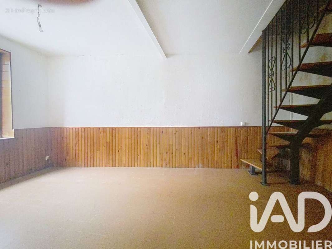Photo 2 - Maison à MILLERY