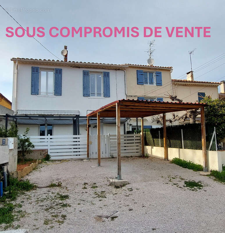 Maison à SAINT-CYR-SUR-MER