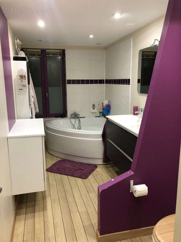 Maison à SAINT-CYR-SUR-MORIN