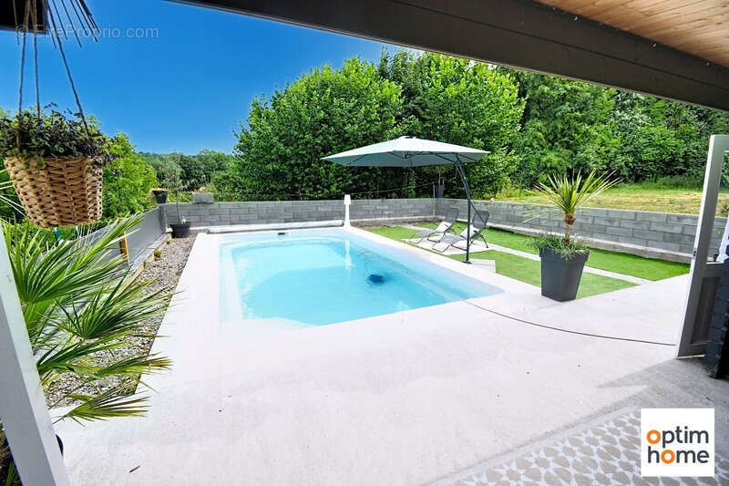Une propriété de caractère de 325 m² sur plus de 35 ares, avec piscine et 11 garages ! - photo 12