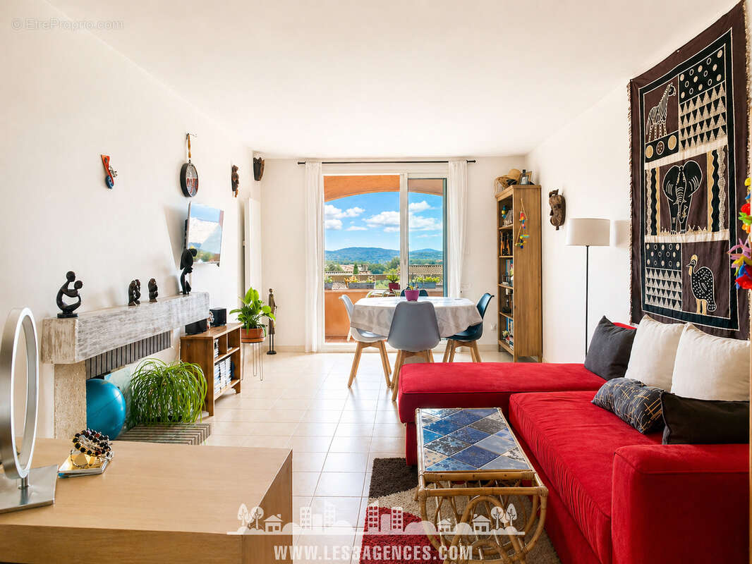 Appartement à COGOLIN