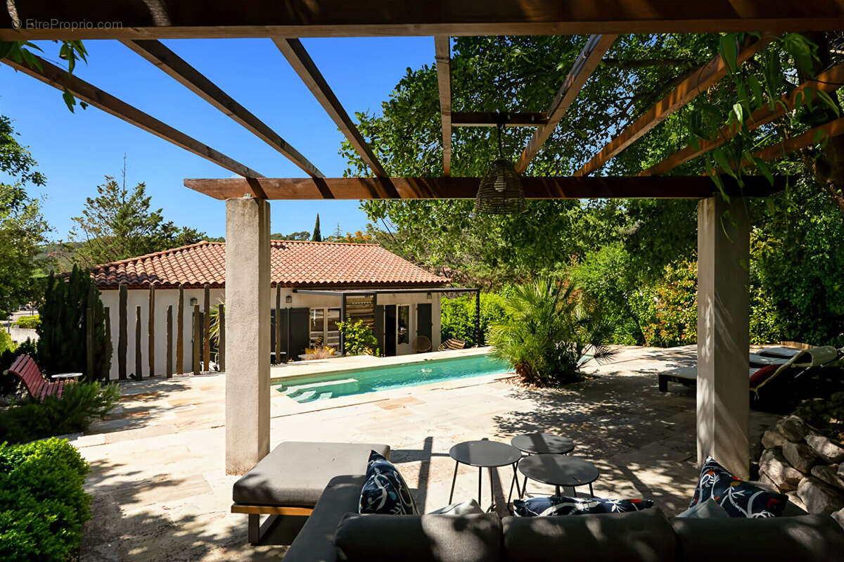 Maison à BOUC-BEL-AIR