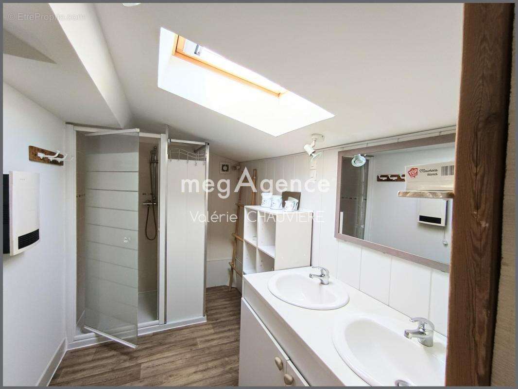 148m2 à 5 kilomètres de Jarnac ! - photo 6