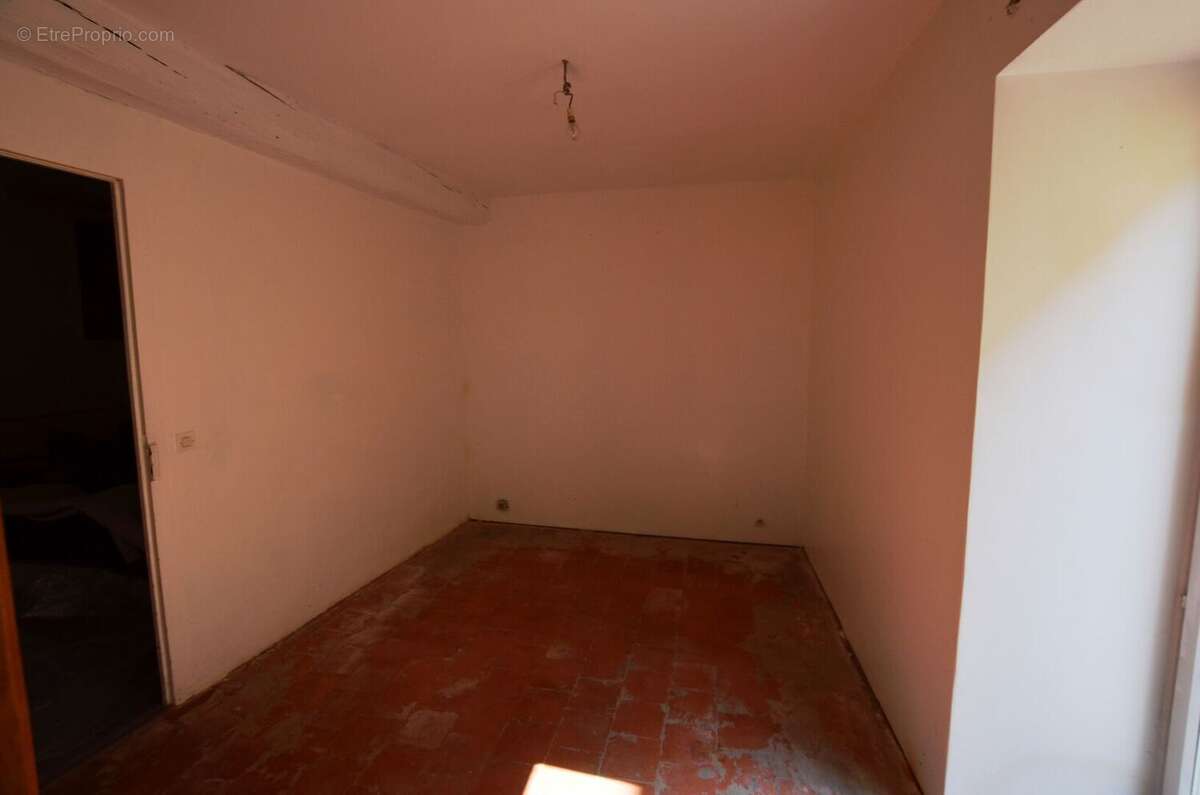 À vendre, Vic-Fezensac (Gers): charmante maison de ville 4 chambres, 2 au rdc, avec garage et cour, proche commodités - photo 14
