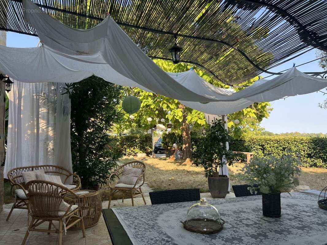 Maison à PAREMPUYRE