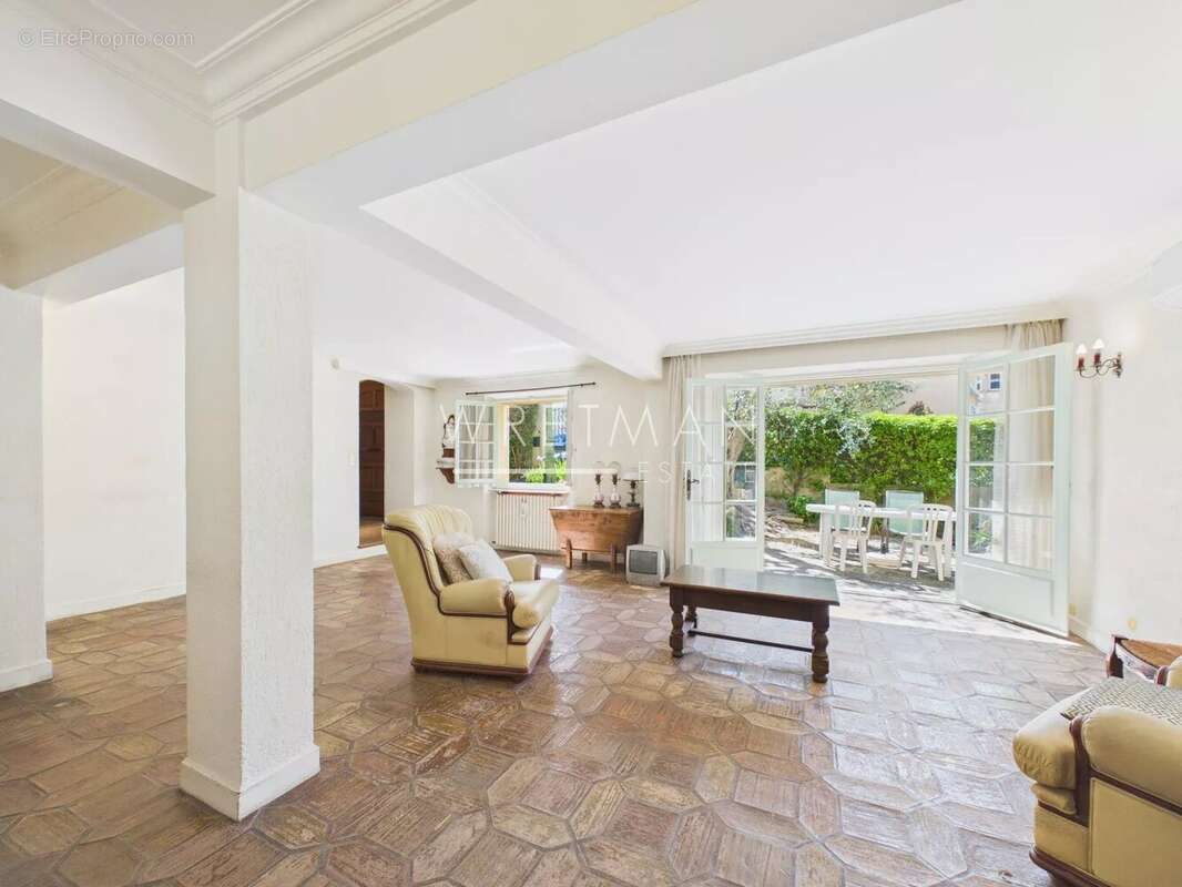 Somptueuse Maison de ville individuelle avec jardin à Rénover - Cannes Montfleury - photo 3