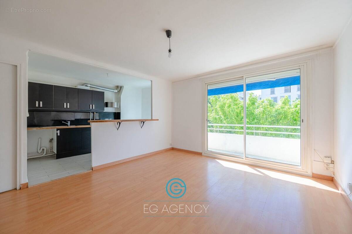 Appartement à MARSEILLE-8E