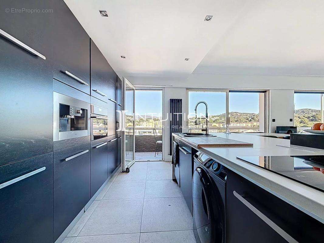 Appartement à LE CANNET