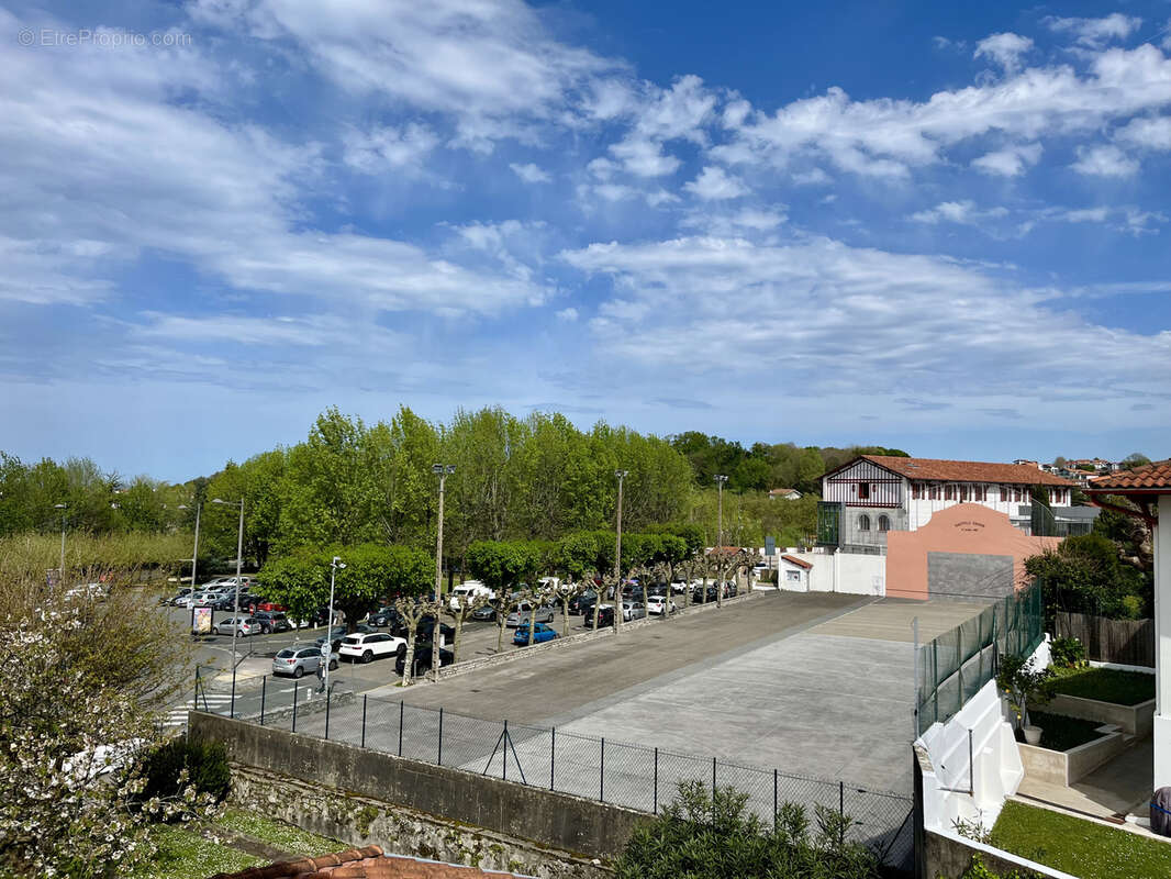Hendaye centre-ville   Appartement de caractère 134 m2 - photo 14